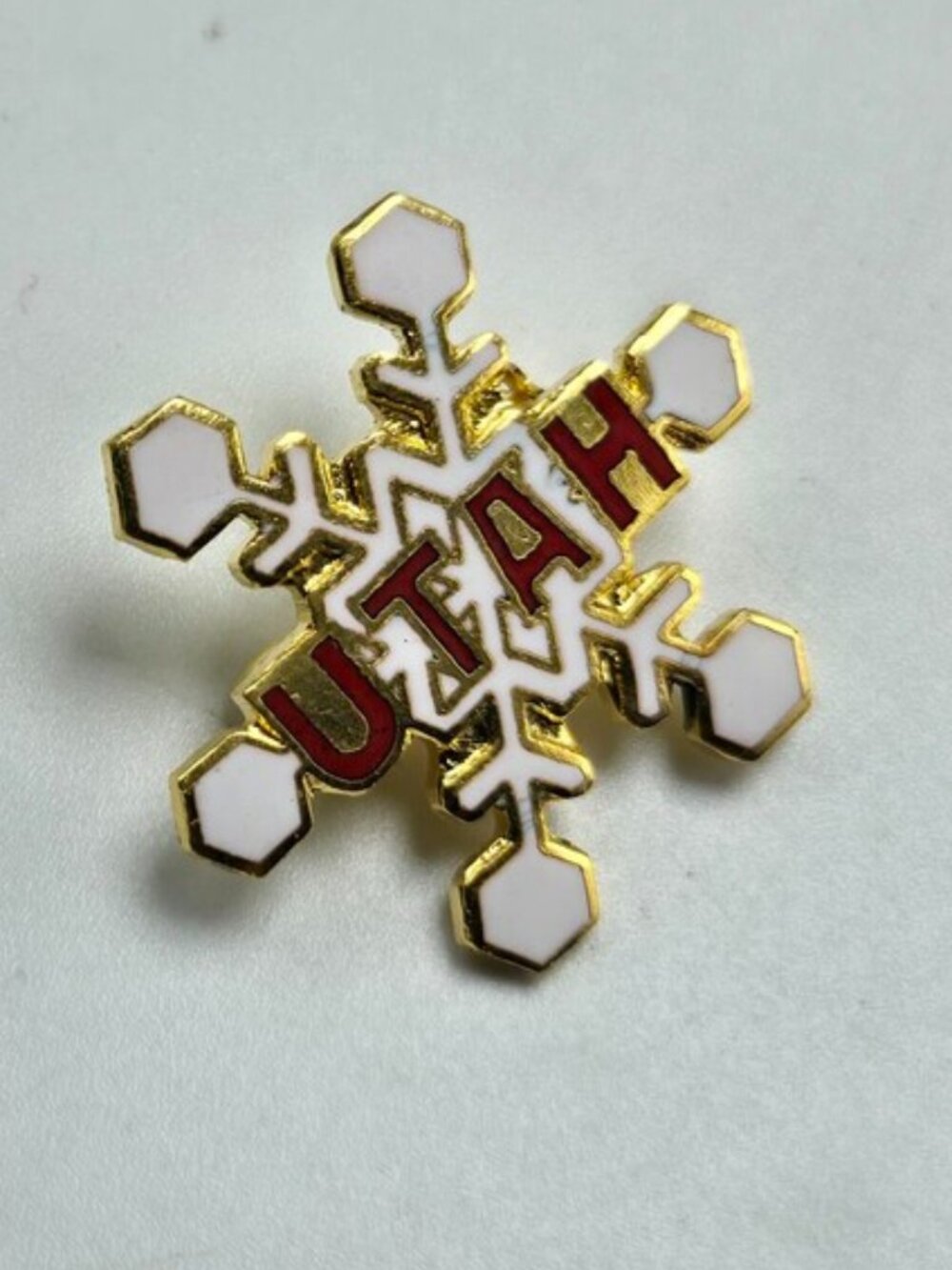 80's Utah Snowflake Lapel Pin Ski Souvenir Skiing Pinback Costume Fashion VTG